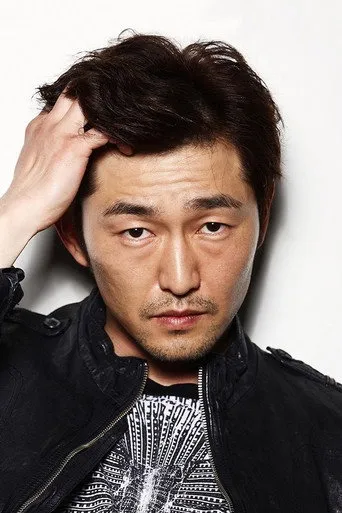 Photograph of Heo Joon-seok
