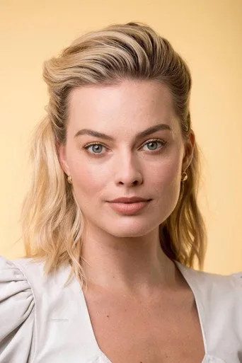 Photograph of Margot Robbie