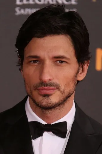 Photograph of Andrés Velencoso