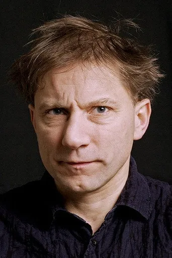 Photograph of Simon McBurney