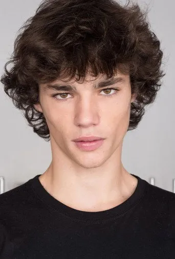 Photograph of Fernando Lindez