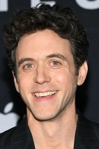 Photograph of Ashley Zukerman