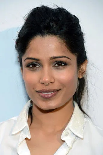 Photograph of Freida Pinto