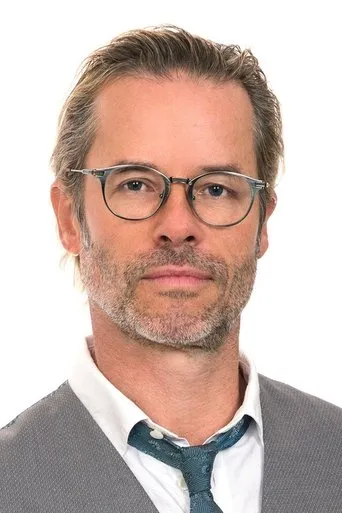 Photograph of Guy Pearce