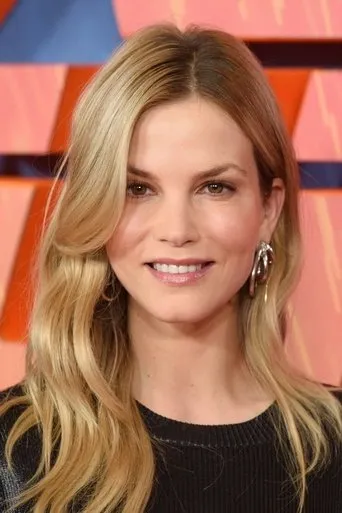 Photograph of Sylvia Hoeks